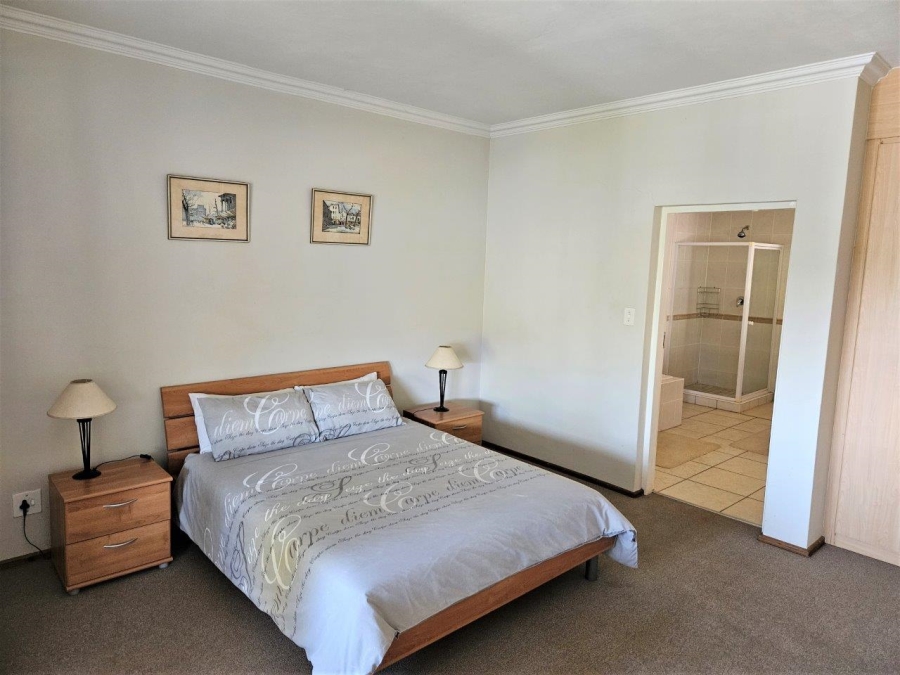 4 Bedroom Property for Sale in Kosmos North West